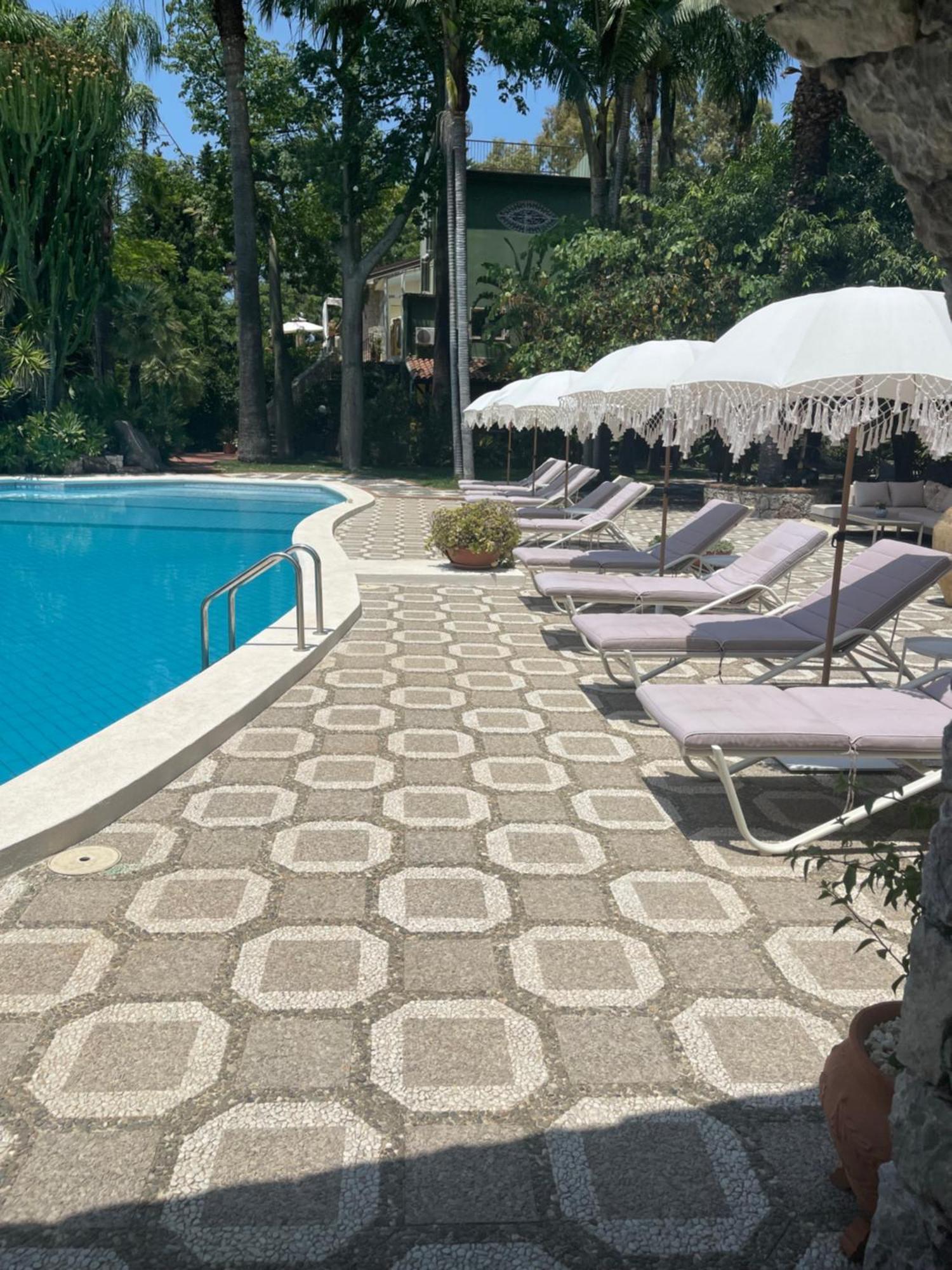 B&B La Villa Джардини-Наксос Экстерьер фото