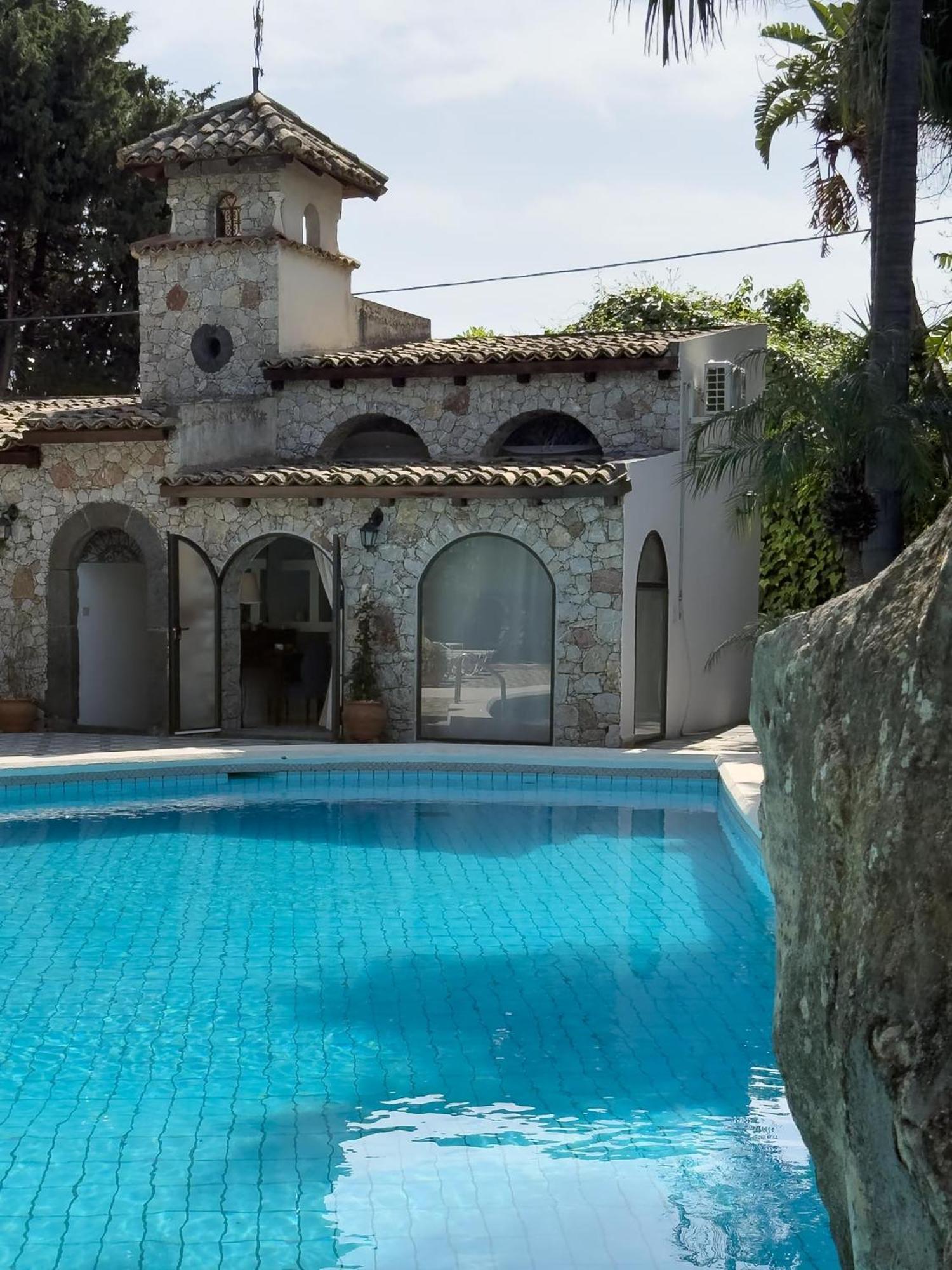 B&B La Villa Джардини-Наксос Экстерьер фото