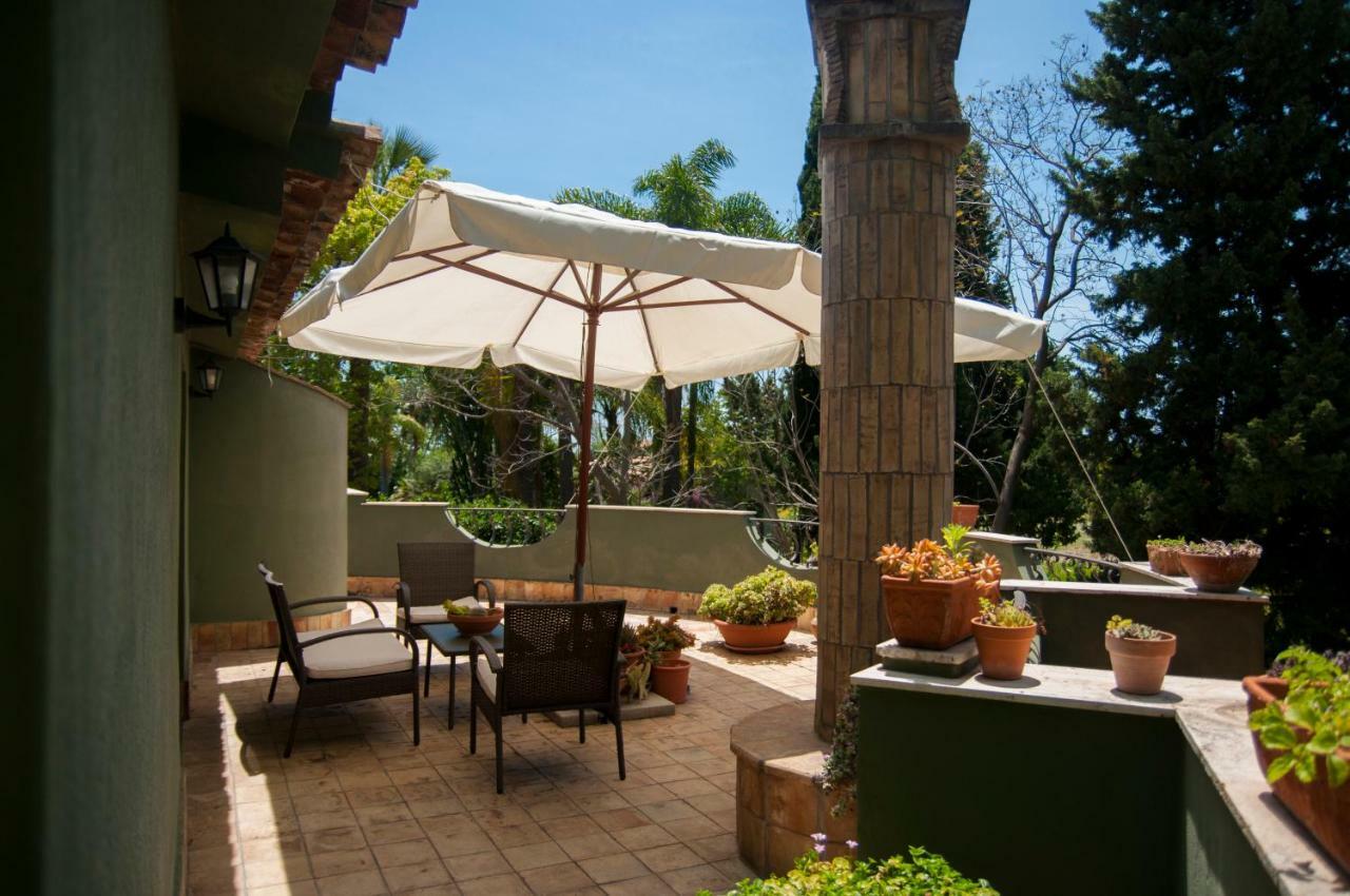 B&B La Villa Джардини-Наксос Экстерьер фото